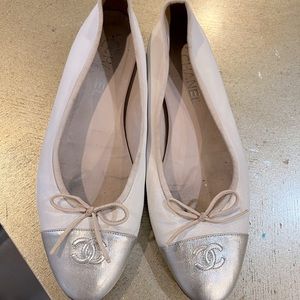 CHANEL BALLET FLATS 42